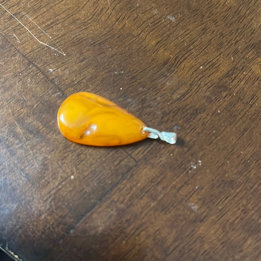 Vintage sterling silver 925 butterscotch amber pendant